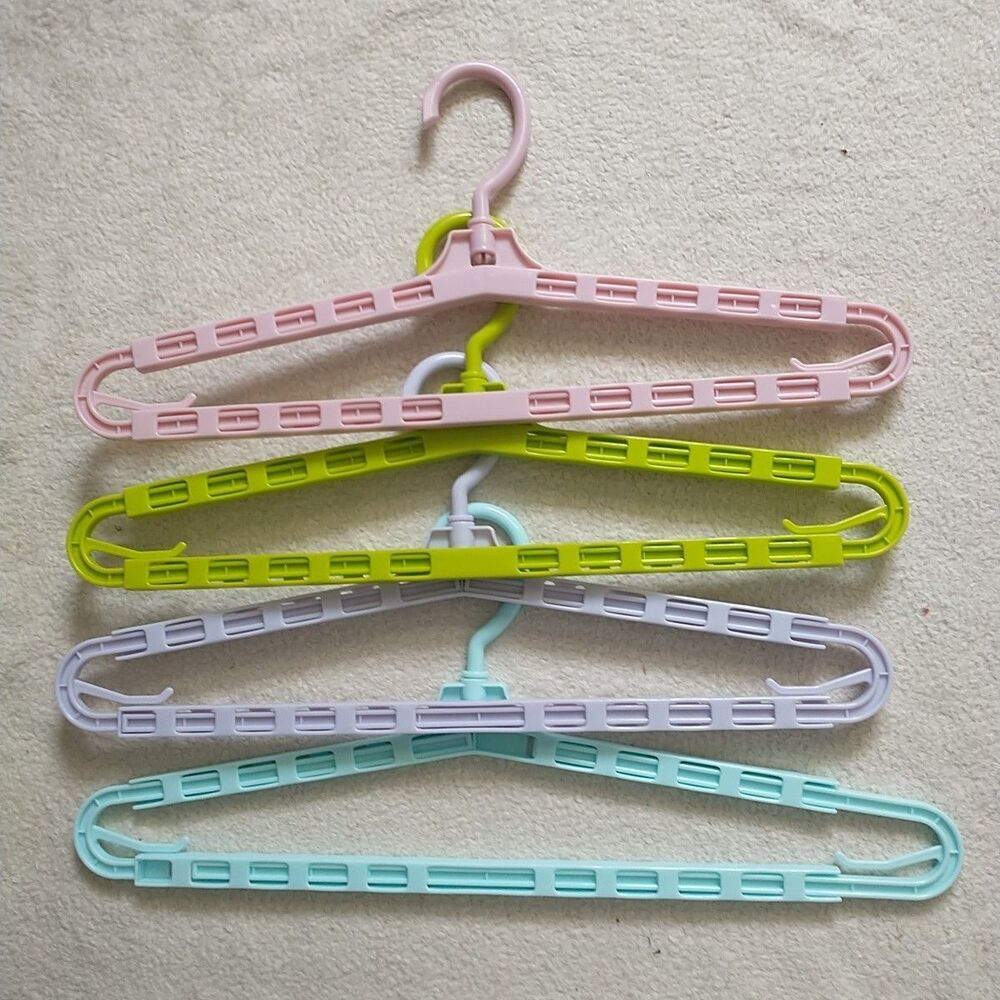 Adjustible Top Hangers For Plus Size Tops Plastic Multicolor Lot Of 4